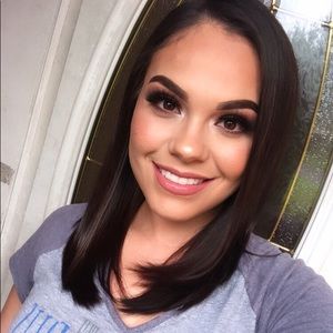 Meet your Posher, Amalia